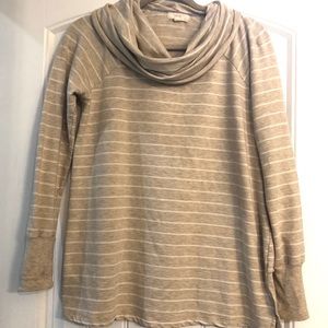 5/$20 Cupio cowl neck pullover